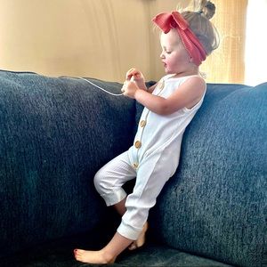 Baby blue 12-18 month button up romper (sz 80)